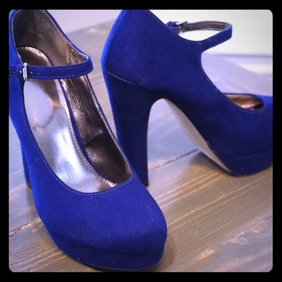 chunky royal blue heels